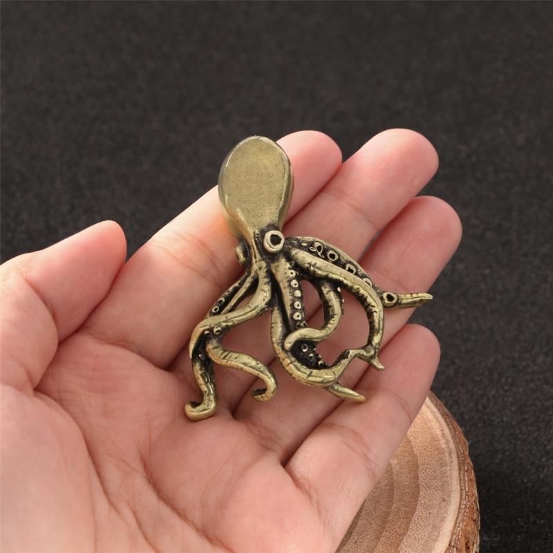 Antique Finish Brasses Octopuses Miniature Statue Ornament Detailed for Living Room Study Decors Unique Collectible Art Piece