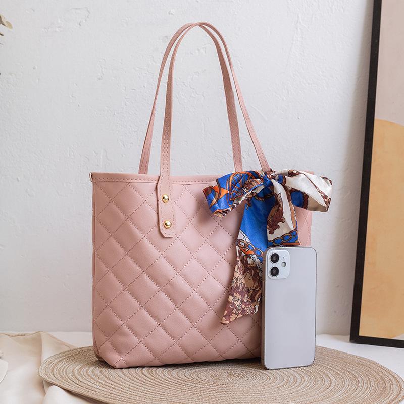 Southeast Asia Hot-Selling 2025 Diamond Quilted Tote: Trendy, Large-Capacity Shoulder Bag with Scarf