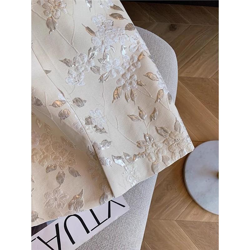 Retro jacquard stand-up collar disc-buckled vest for women's spring and autumn design sense of wear and versatile stacked vest