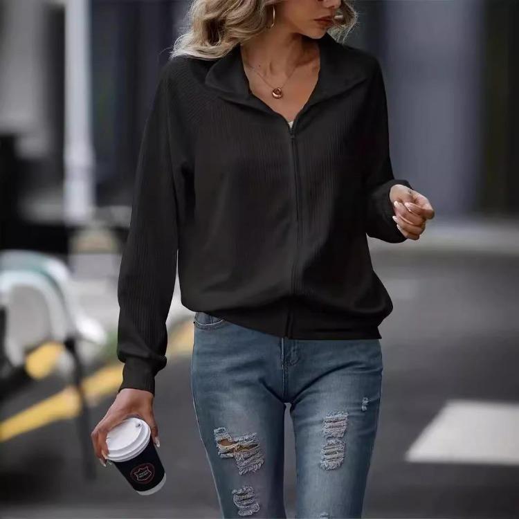 Women's Loose Fit Knitted Jacket Long Sleeve Solid Color Casual Autumn Winter Zipper Design Versatile