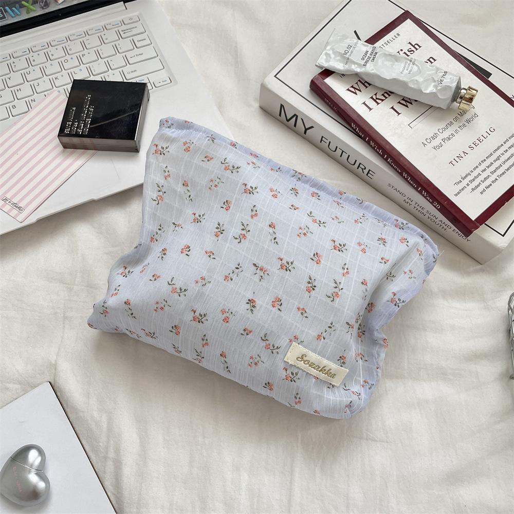 Fashion Floral Cosmetic Bag Women Makeup Pouch Makeup Organizer Travel Wash Bag Canvas Clutch Bag Travel Organizer Bags
