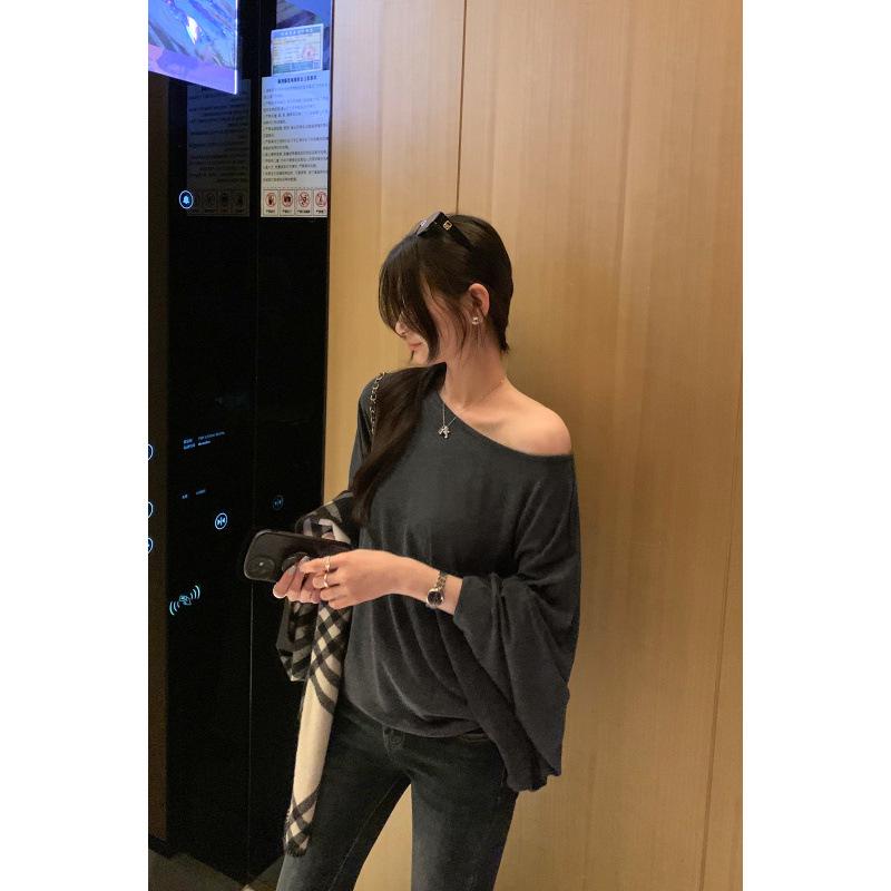 Damen Batwing Ein-Schulter Strick-T-Shirt, Langarm, Herbst/Winter 2026 Locker sitzendes Basisschicht-Oberteil.