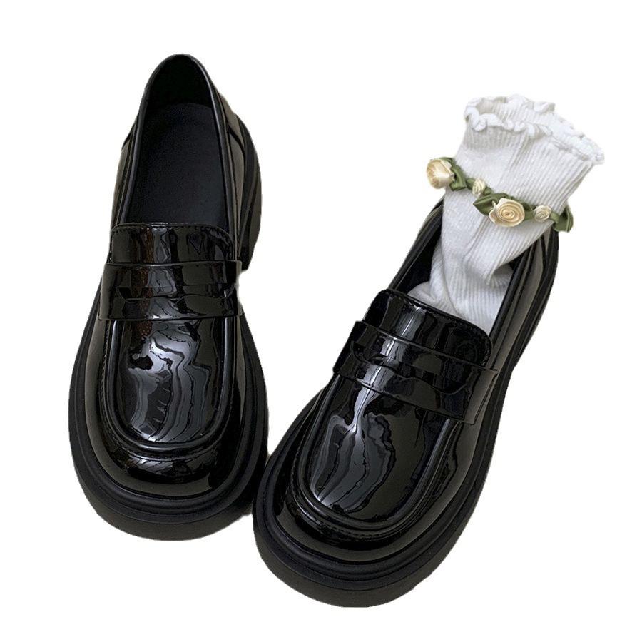 

Черные лоферы в стиле ретро на толстой подошве для женщин 37