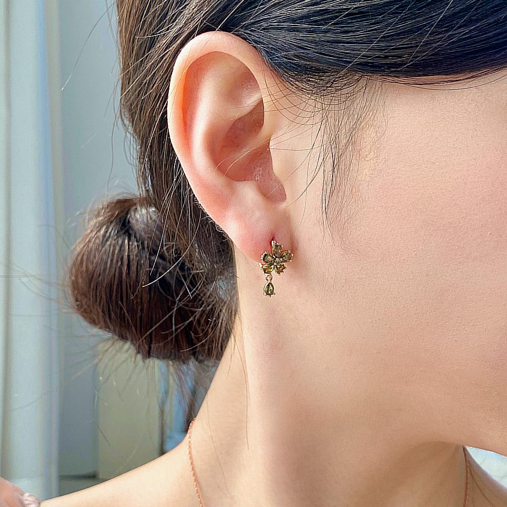 Monograph Callia Earrings Mgnl0397 14K Gold Plated (Rose Gold + Green Cubic Zirconia)