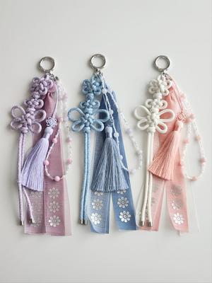 Brelok Maehwa Knot & Ramie Daenggi Norigae – Tradycyjny koreański dodatek-amulet