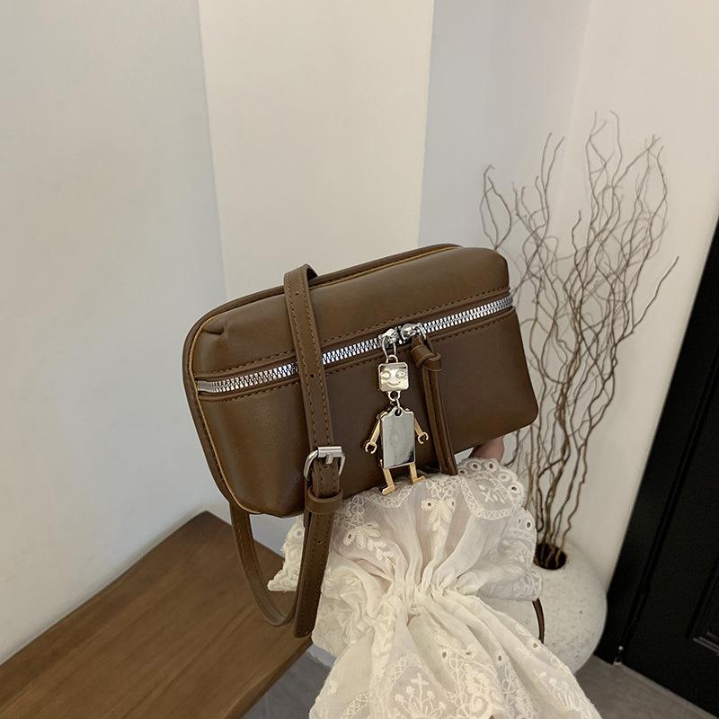 Premium Small Bag Women's New Retro Niche Shoulder Messenger Bag Simple Small Square Bag