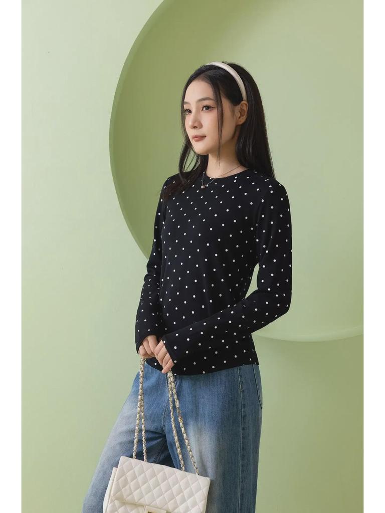 Polka Dot Long-Sleeve Round-Neck Women's Slim Fit Casual Top for Autumn/Winter.