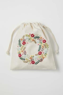 LECIEN COSMO Embroidery Kit Flower Embroidery Flower Finished Approximately Vertical 22 X Horizontal Cm Yula's Heart-throbbing [small Wreath]