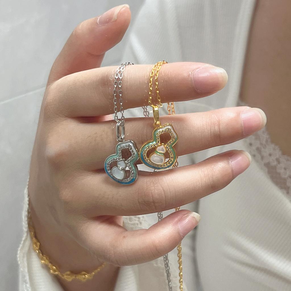 Natural White Shell Gradual Change Gourd Necklace Earrings Cold Premium Versatile Light Luxury Collarbone Chain Set
