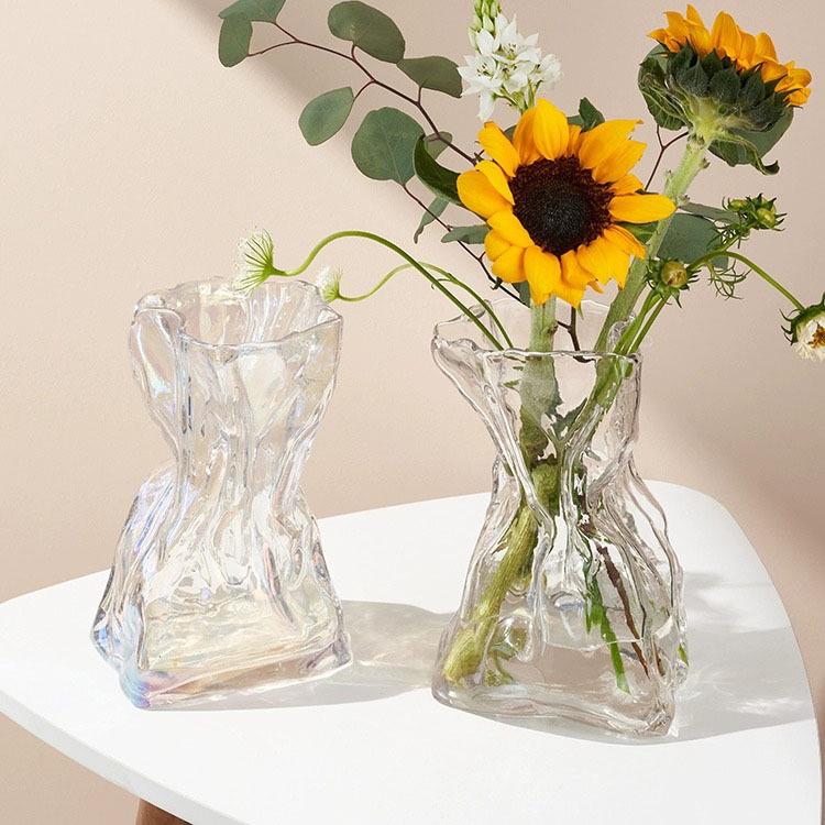 High-End Glass Vase for Fresh Flowers - Large Caliber, Light Luxury Style, Perfect for Home Entryway Decoration.