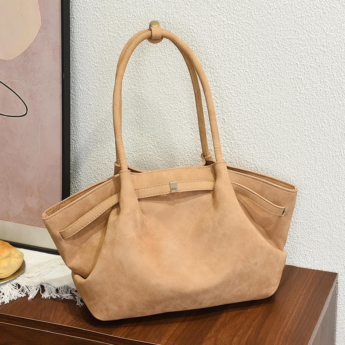 

Ladies Tote Bag Crafted From Fine Leather Featuring Trendy Commuter Crossbody Bag Design Casual Female Purses and Handbags 29x14x19cm
