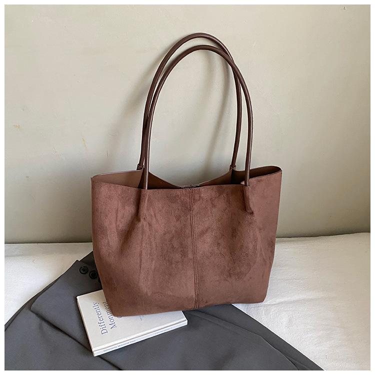 Autumn New Suede Commuter Large Capacity Tote Bag 2025 Women's Casual Simple Ins Casual Shoulder Bag