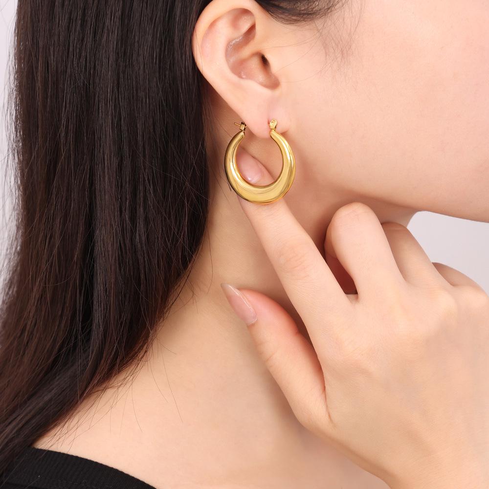 European-American Style Geometric Gold-Plated Titanium Steel U-Shaped Earrings for Women