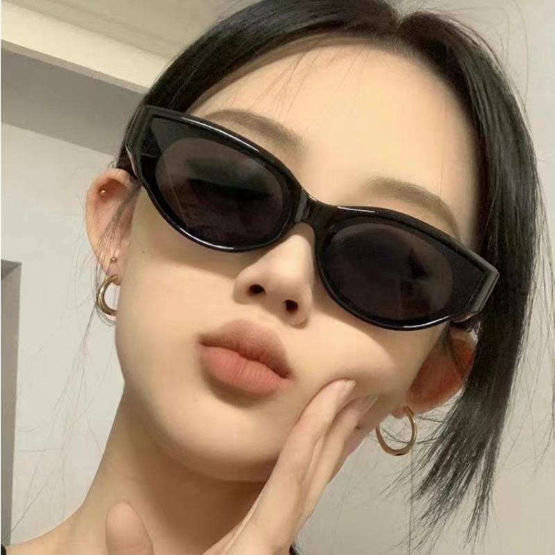 Cat Eye New Oval Sunglasses Personalized Vintage Fashion Trendy Female Girls Shades Popular Brand Designer Eyewear Lentes