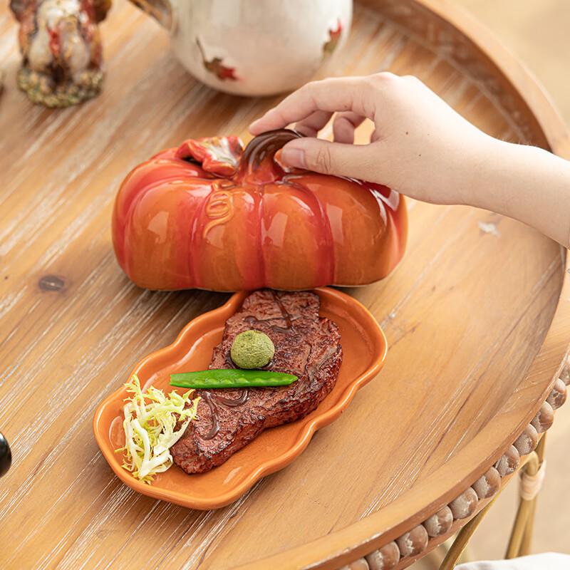 Su's Pumpkin Ceramic Dish for Bread, Cake, Candy, and Snack Servings