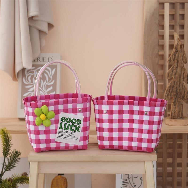 Sweet and Cute Handbag Handwoven Bag with Gift Basket Fashion Vegetable Basket Bag Versatile Beach Bag
