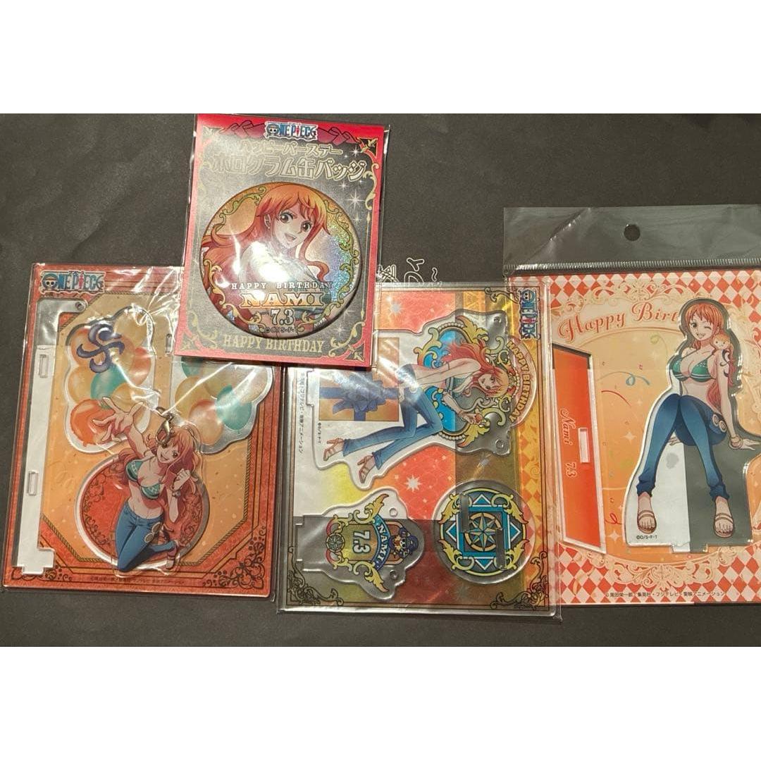 Used Nami acrylic stand can badge