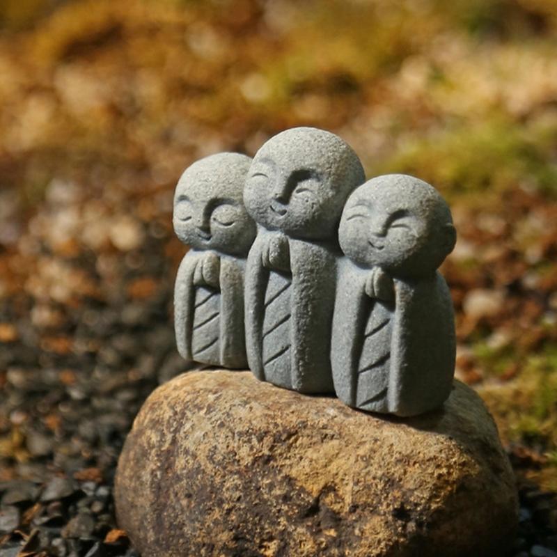 Garden Miniature Monk Sculpture Sandstone Praying Buddhas Figurine Aquariums Fish Tanks Decors For Shelf Desk Display