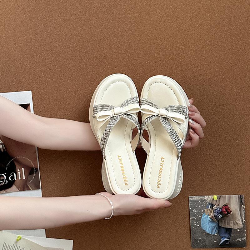 French Thick-bottomed Cool Slippers Women's Summer Outer Wear Advanced Sense 2025 Popular New Summer Beautiful Rhinestone Wedge Slippers