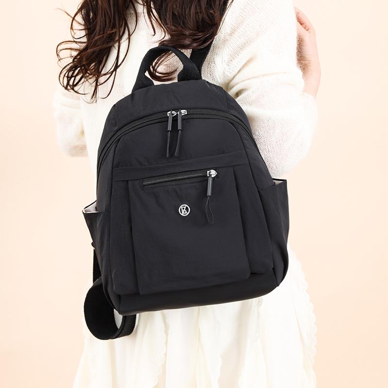 Neuer Stil Sommer Damen Umhängetasche Leichter Faltbarer Nylon Rucksack Handtasche Lässige Geldbörse