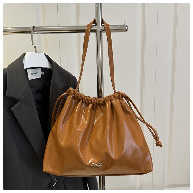 

Простая сумка-подмышка большой вместимости на поясном ремне для женщин, новая весенняя модная сумка через плечо, популярная сумка-тоут светло-коричневого