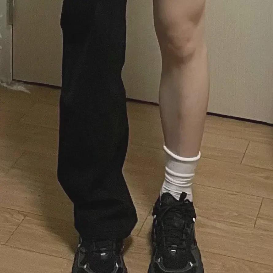 Dámské černé elastické rovné džíny s vysokým pasem - BF styl na jaro a podzim