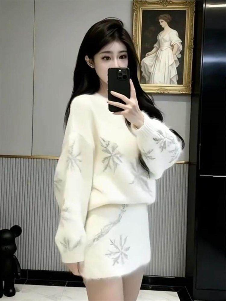 Sweet Style Snowflake Sweater & Skirt Set for Women - 2026 Autumn/Winter Collection