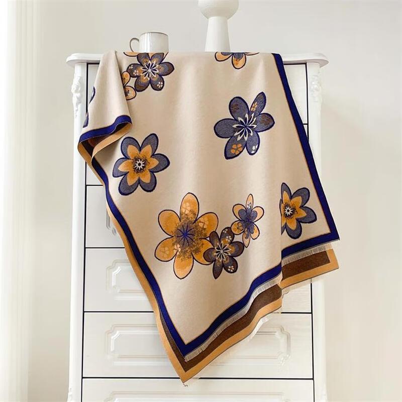 Women s Petal Warm Scarf 190x65cm