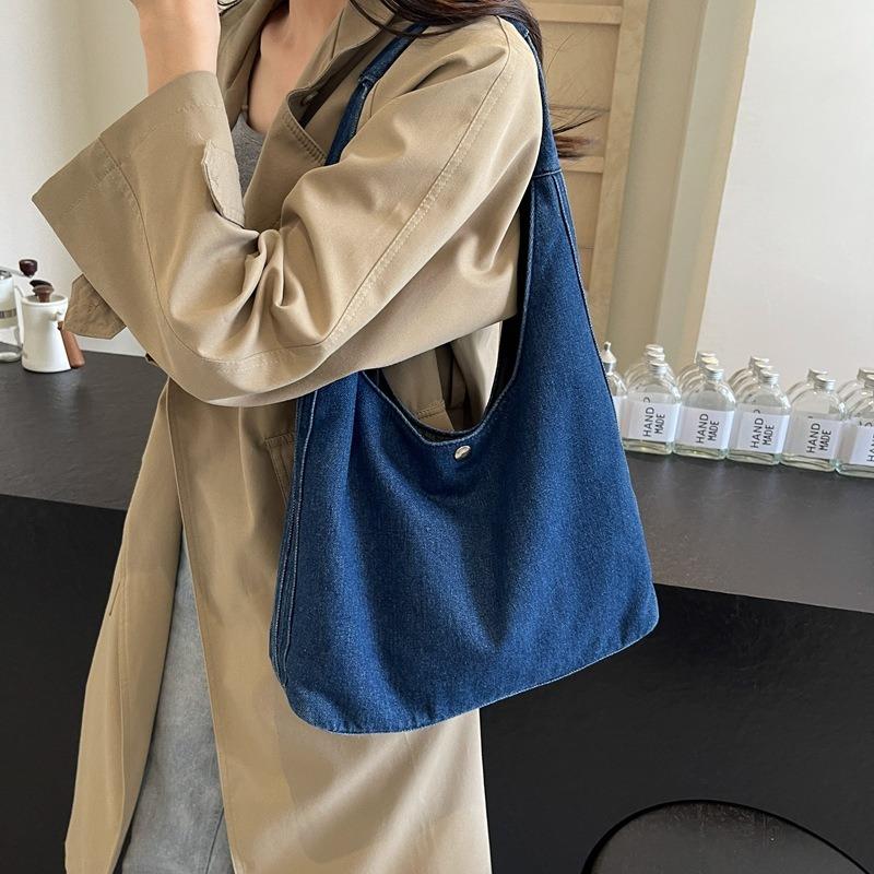 Leisure Commuting Washed Denim Large Capacity Bag