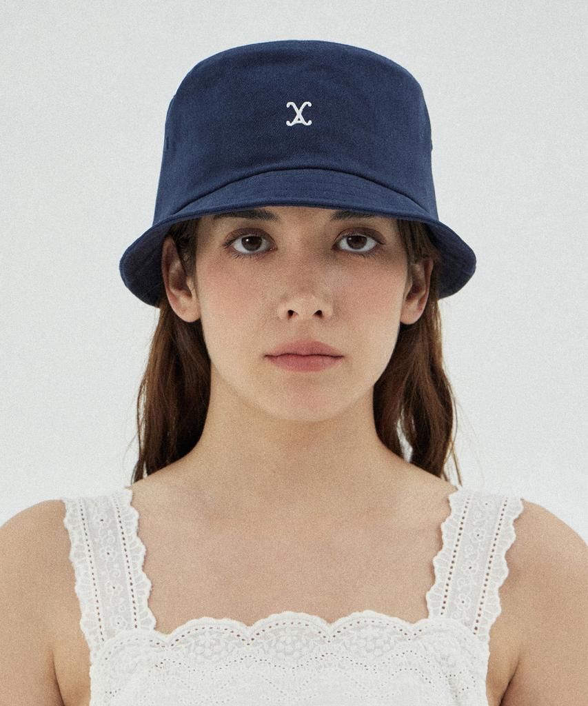 Bajal Va Curved Logo Short Visor Bucket Hat Navy