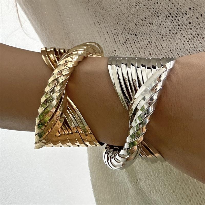 Trend Chunky Gold Color Twisted Cuff Bangle Bracelet for Women Hip Hop Irregular Geometric Wide Wristband Statement Jewelry