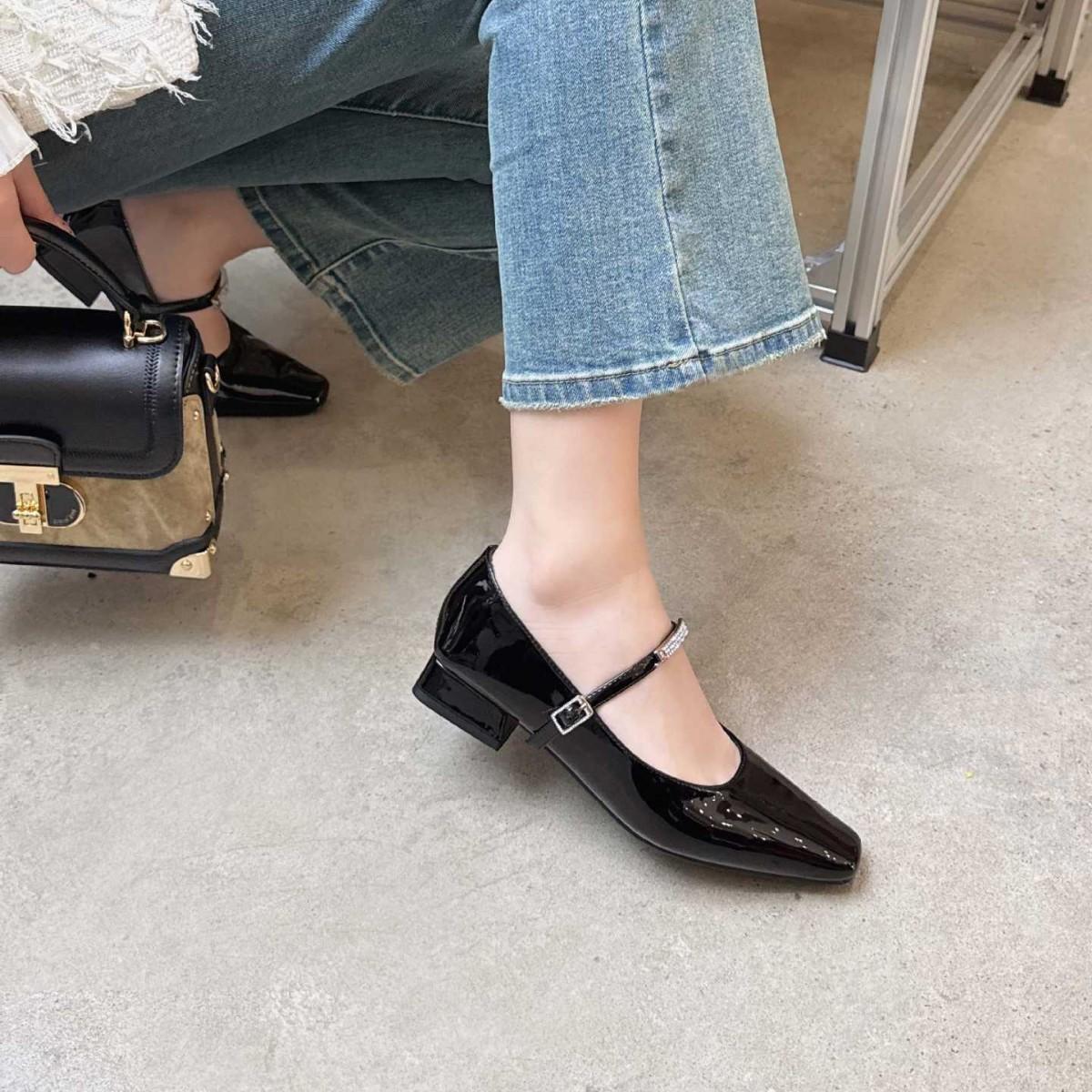 

French small square head low heel Mary Jane shoes women s fashion temperament silver word with single shoes 39 зелёный