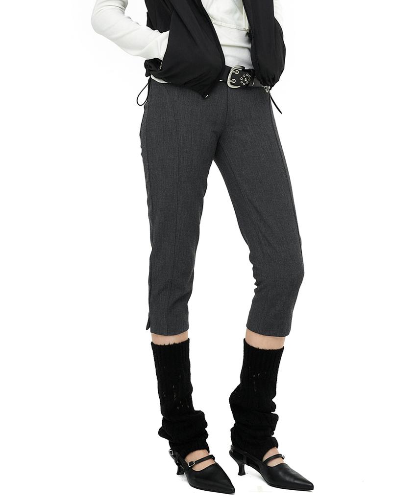 CERRIC Line Three-Quarter Shorts/Gray