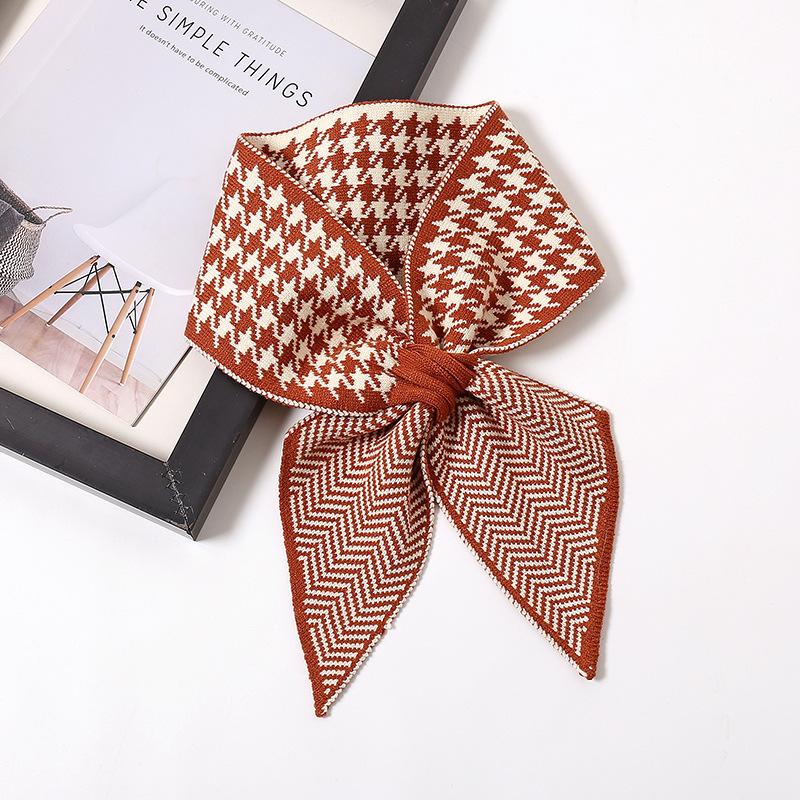 Autumn and Winter Scarf Women's New Perforated Neck Gaiter Neck Scarf Thickened Warm Houndstooth Scarf Scarf