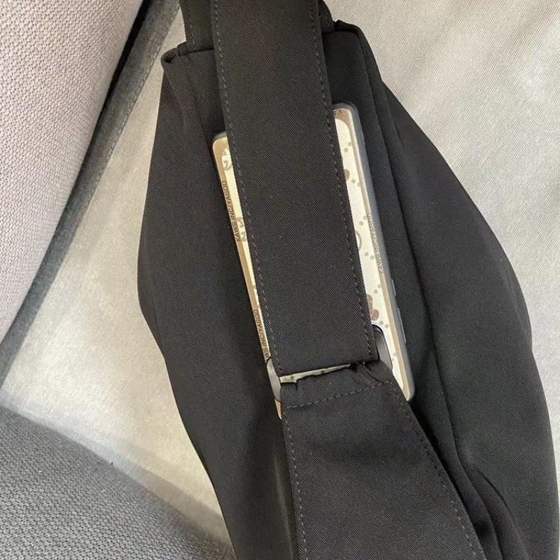New casual men's and women's crossbody shoulder bag cloth waterproof, lightweight, simple and versatile, trendy and cool literary large-capacity bag