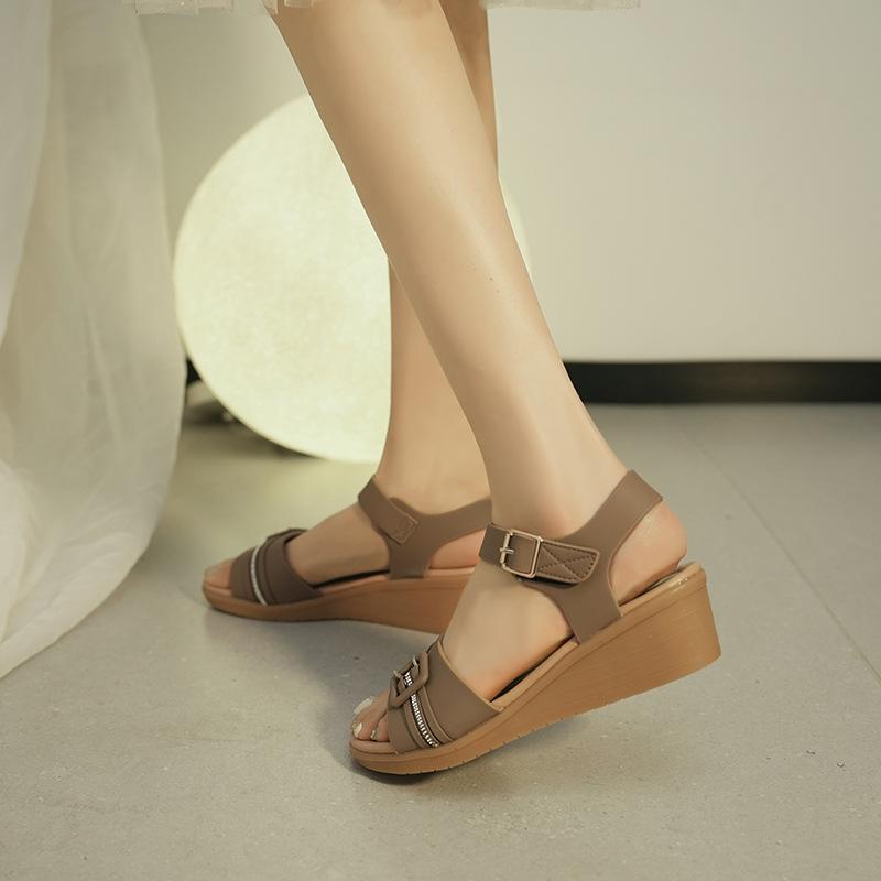 2025 new summer simple mid-heel wedge heel exquisite rhinestone one-word buckle comfortable casual sandals women's shoes