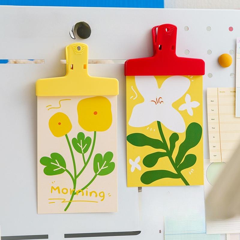 1-1 pieces of colored clips that can be used to hang magnetic-inside-inside office file storage clips and sticky note clips