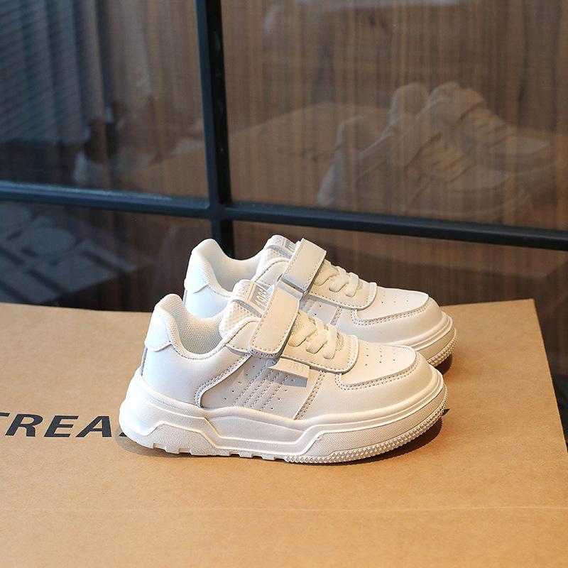 

Модные универсальные детские легкие нескользящие белые туфли, новые кожаные туфли для девочек, корейская версия повседневной спортивной обуви 37 inner length 22.8CM белый