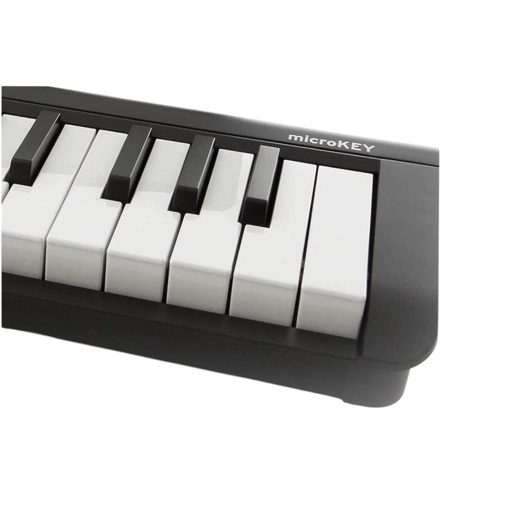 Klávesový zesilovač Korg, 61-klávesový (MIKROKEY261),Černá