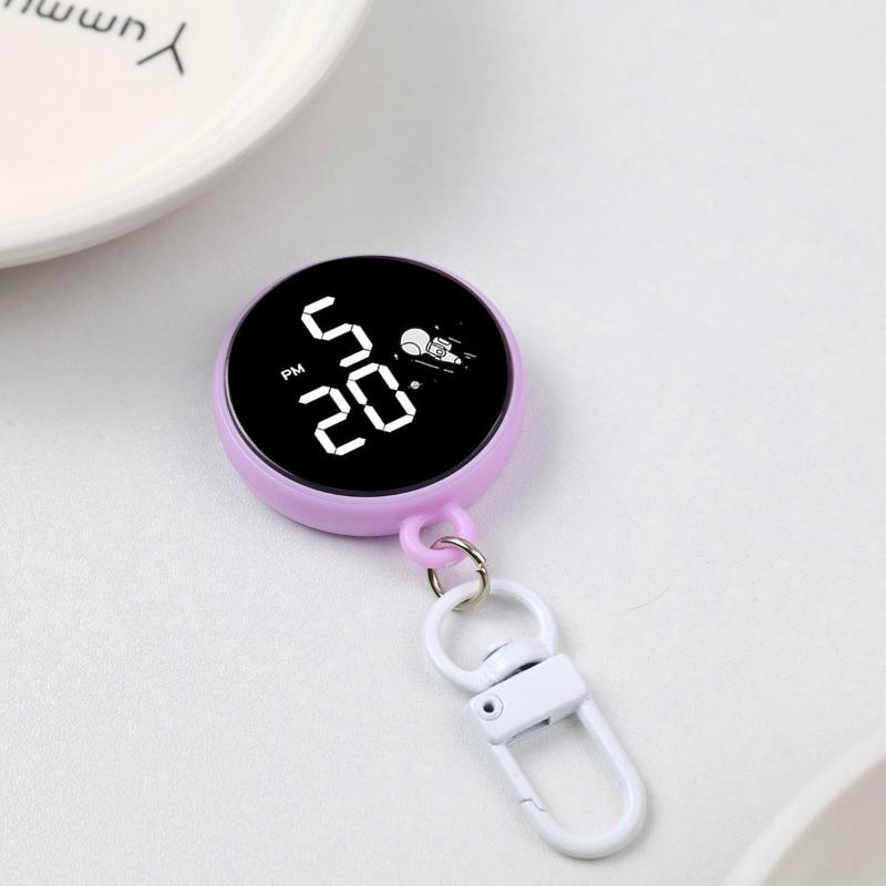 Porte-clés Montre Dessin Animé Étanche Lumineux Affichage Numérique LED Électronique Montre Suspendue Montre de Poche Style Astronaute Horloge