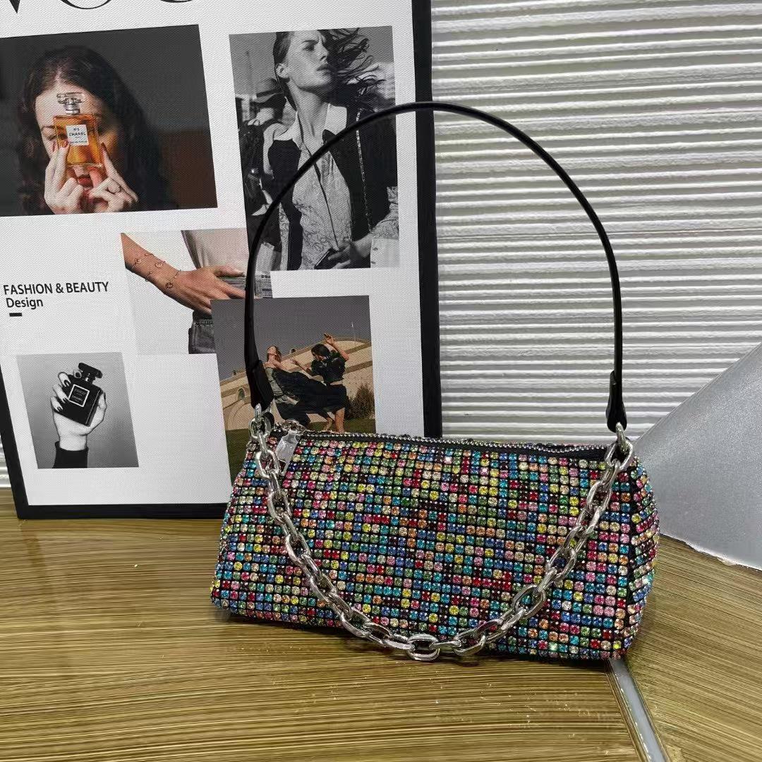 

Sparkly Rhinestone Women s Crossbody Evening Bag - Trapezoid Shape, Chain Strap, Underarm Style квітковий