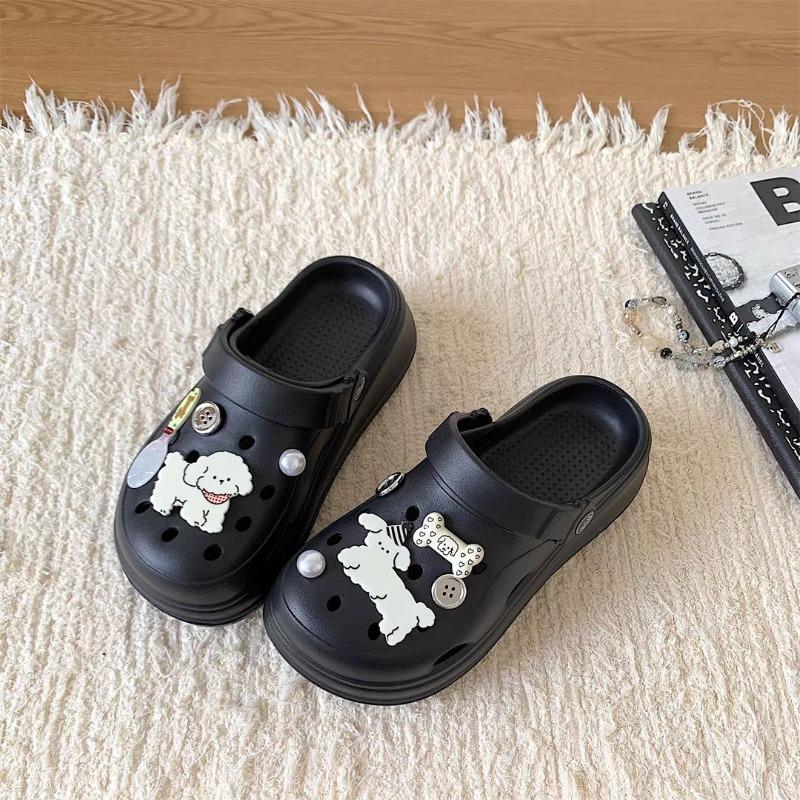 New Cute Line Trimmed Hook Thick-soled Cool Slippers Women's Summer Can Wet Water Bag Head Drag Non-slip Versatile Breathable Hole Shoes