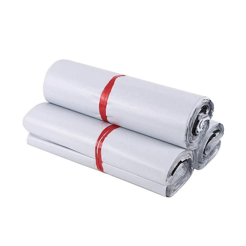 Robuster schwarzer PE-Versandbeutel & weißes Klebeband - Individueller Druck möglich