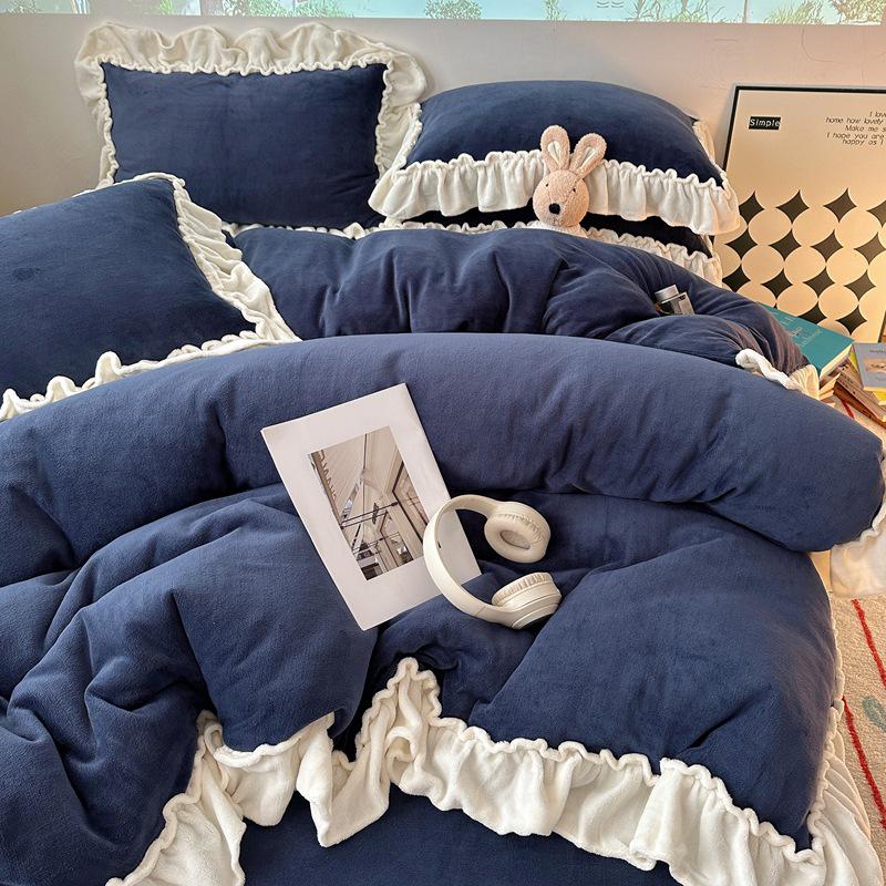 Elegant Princess-Style Velvet & Lace Winter Bedding Set – Duvet Cover & Flannel Sheet  