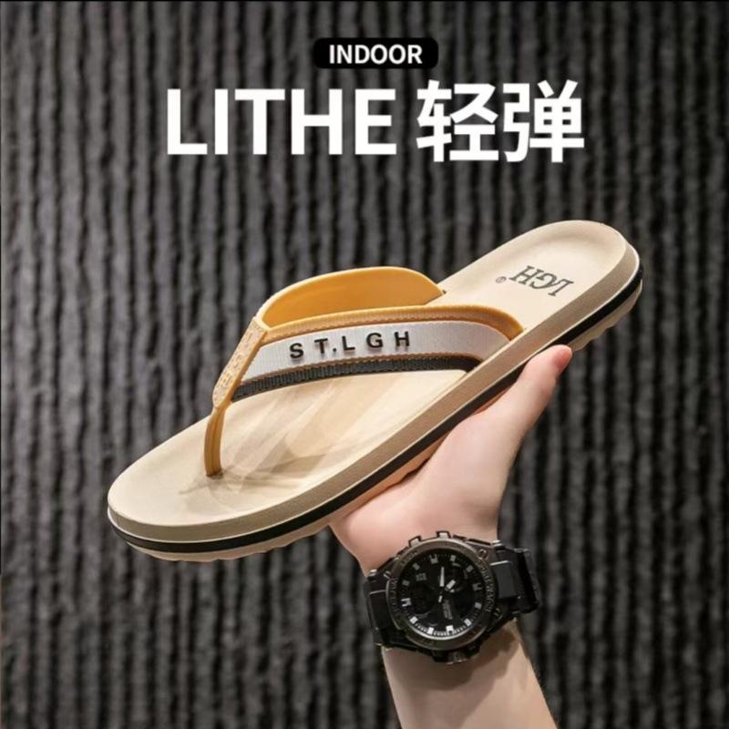 

Summer new fashionable and simple men s toe flip-flops non-slip and wear-resistant PVC beach flip-flops 44