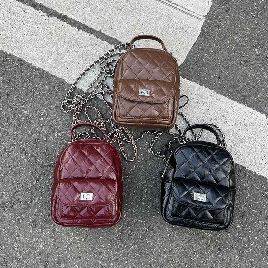 Zaino Mini da Donna Lussuoso con Ricamo Lingge Colore Unico Catene Borsa a Spalla da Donna Zaino da Viaggio in PU Borse Casual per la Scuola
