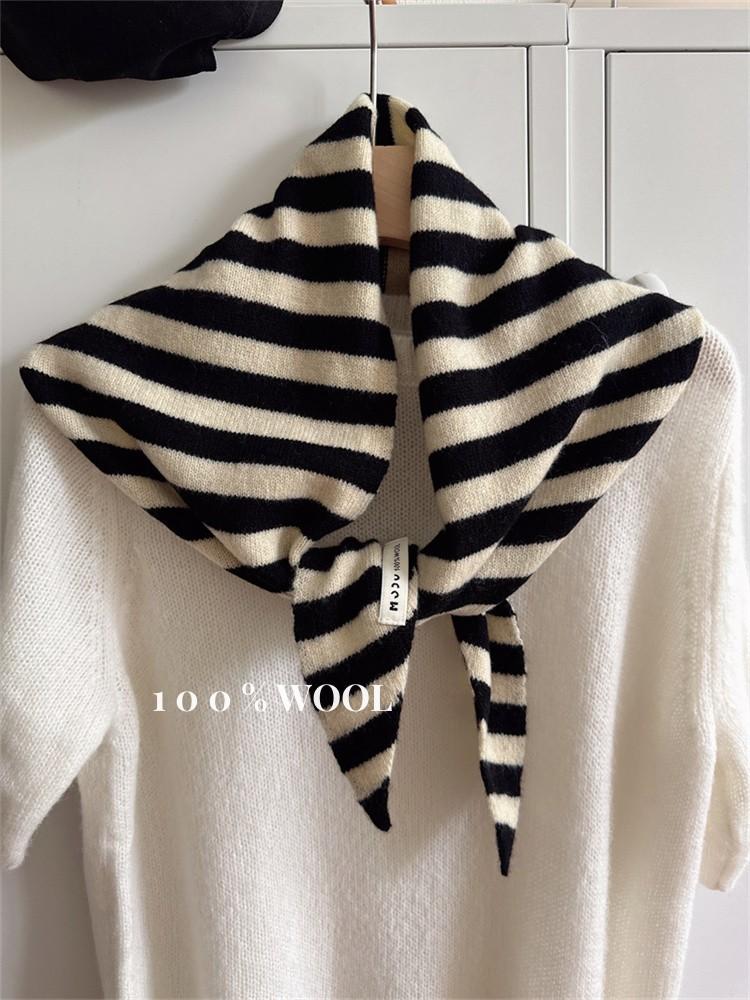 British Korean Triangle Scarf  Niche Wool  Triangular Scarf Women Headscarf Knitted Scarf Multi-functional Warm Knitted Scarf