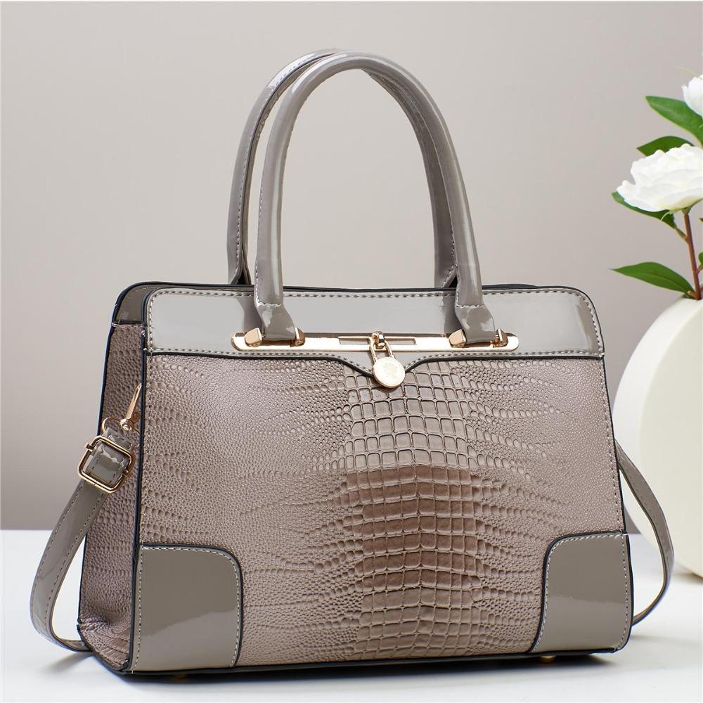 2026 New Crocodile Pattern Handbag Bright Leather Women's Bag Simple Middle-aged Women's Bag Cross-border Large Bag Mother's Bag