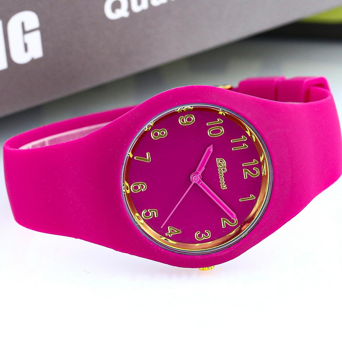 

Модные женские силиконовые кварцевые часы Простые Повседневные Спортивные наручные часы Люминесцентные Водонепроницаемые часы Рождественский подарок