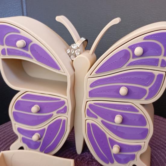 Storage Box Jewelry Organizer Large Capacity 8 Drawers Design Space-Saving Butterfly Shaped Countertop Necklace Ring Container